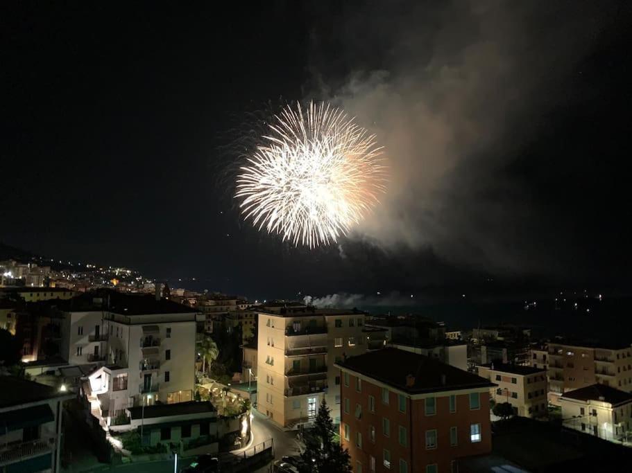 Vista Mare Con Ogni Comfort Varazze Exterior foto